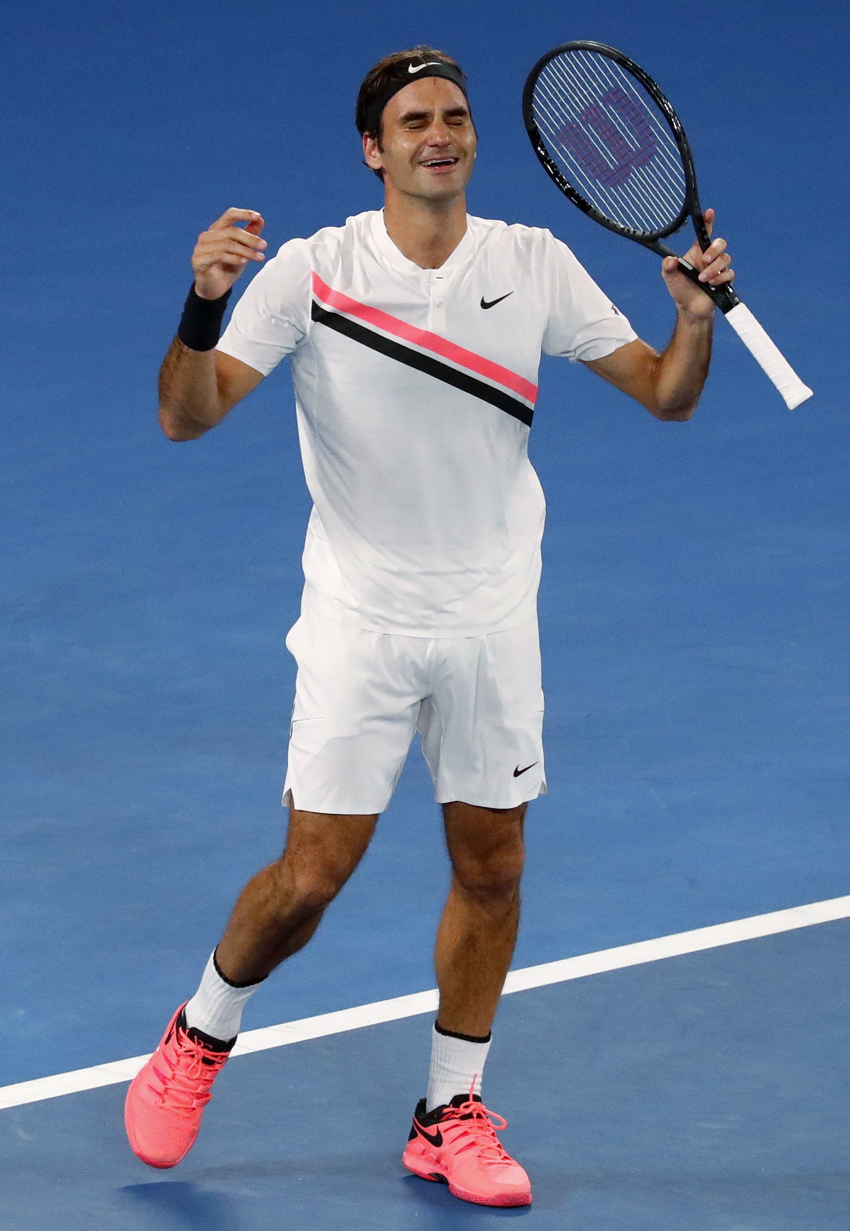 费德勒在澳大利亚队比赛中回归赛场,大胜引发热议! 费德勒在澳大利亚队比赛中回归赛场,大胜引发热议!