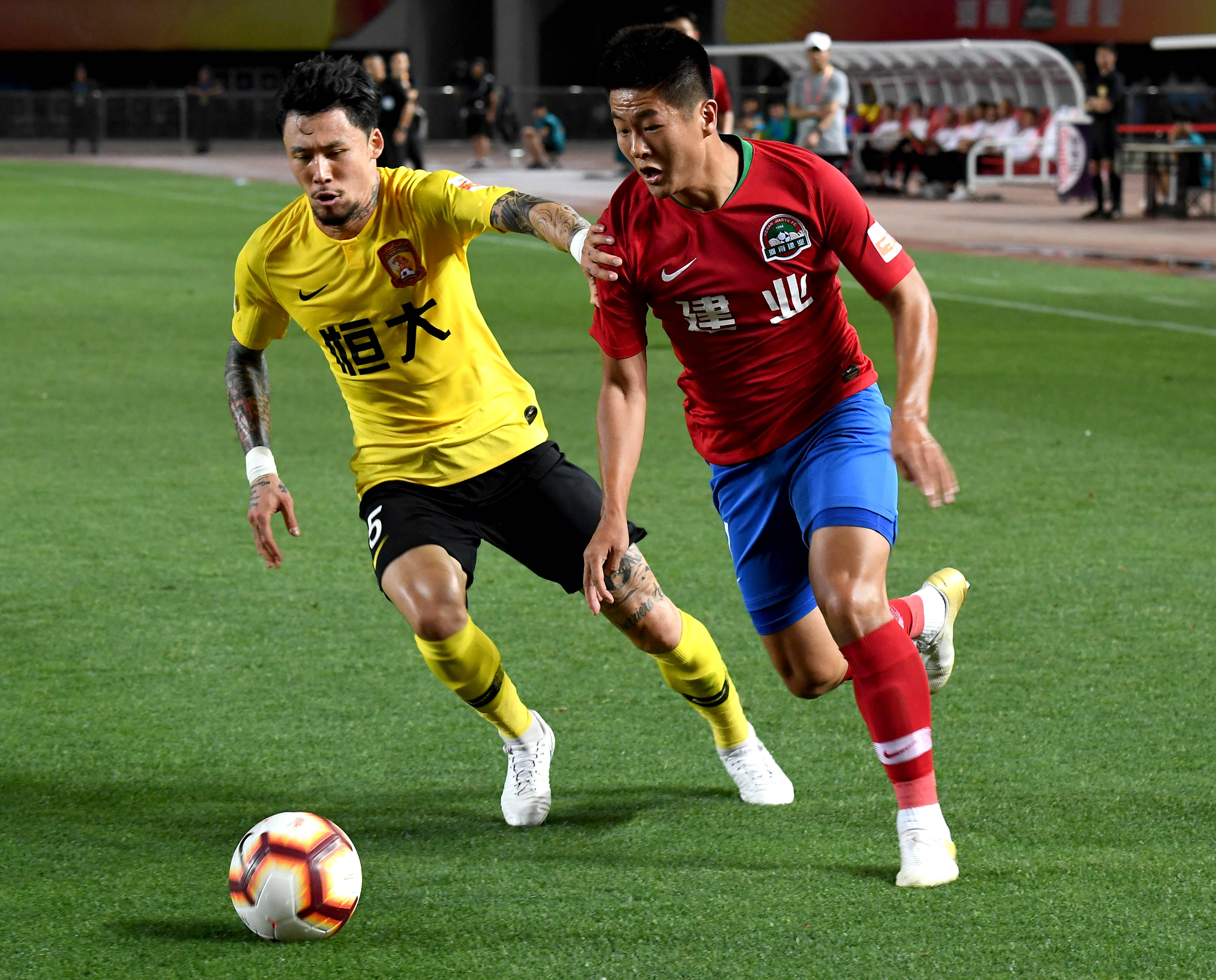 勒沃库森清晨篮板制胜；志在中超名次提升；信心回归；阵容厚度经受考验的简单介绍